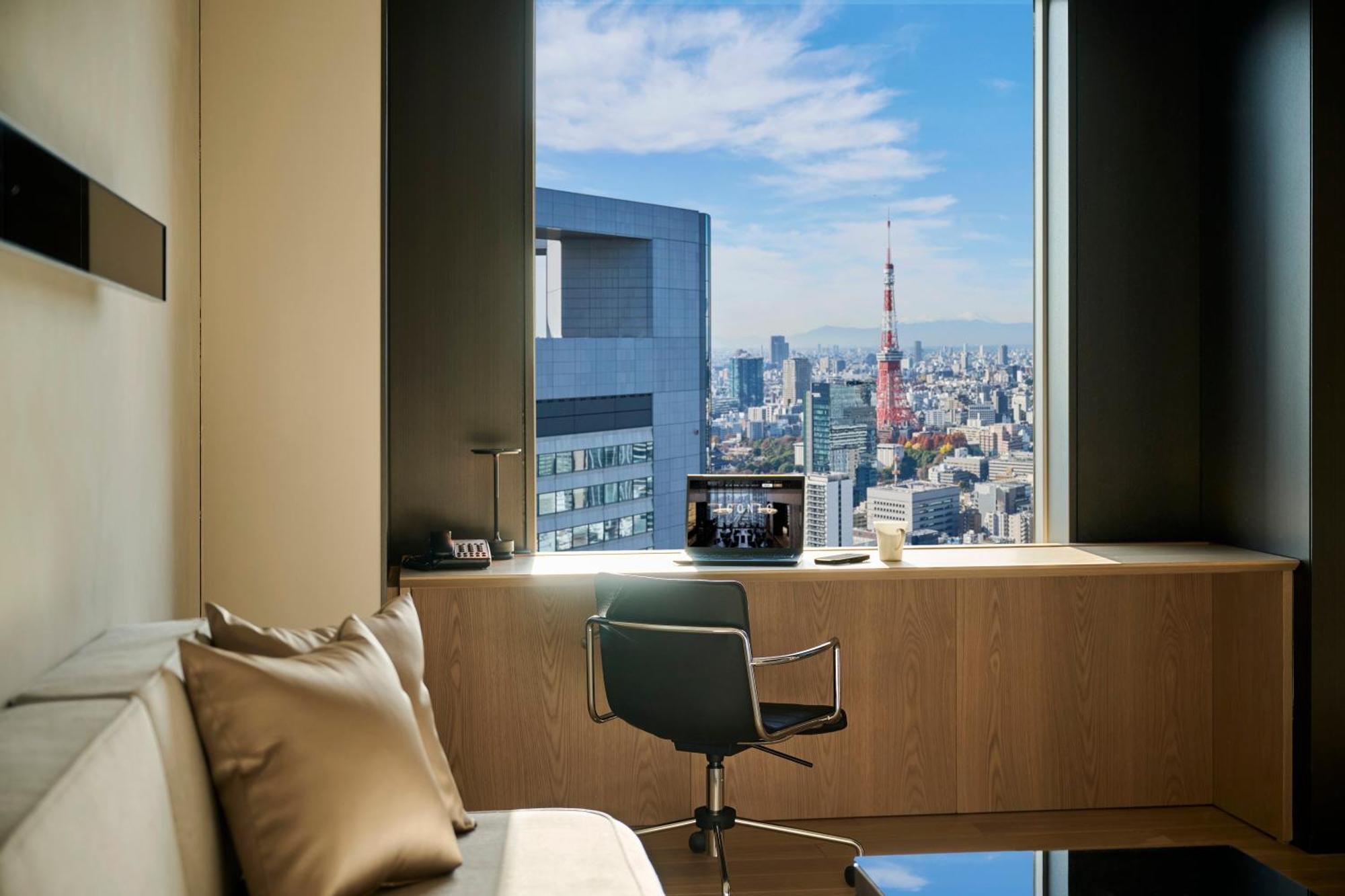 The Royal Park Hotel Iconic Tokyo Shiodome Exterior photo