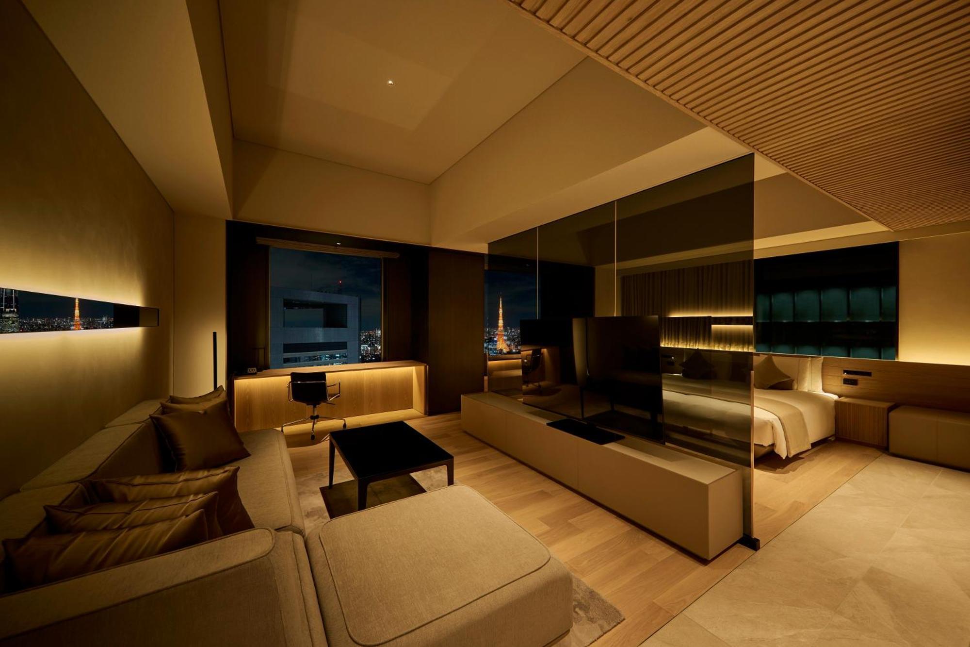 The Royal Park Hotel Iconic Tokyo Shiodome Exterior photo