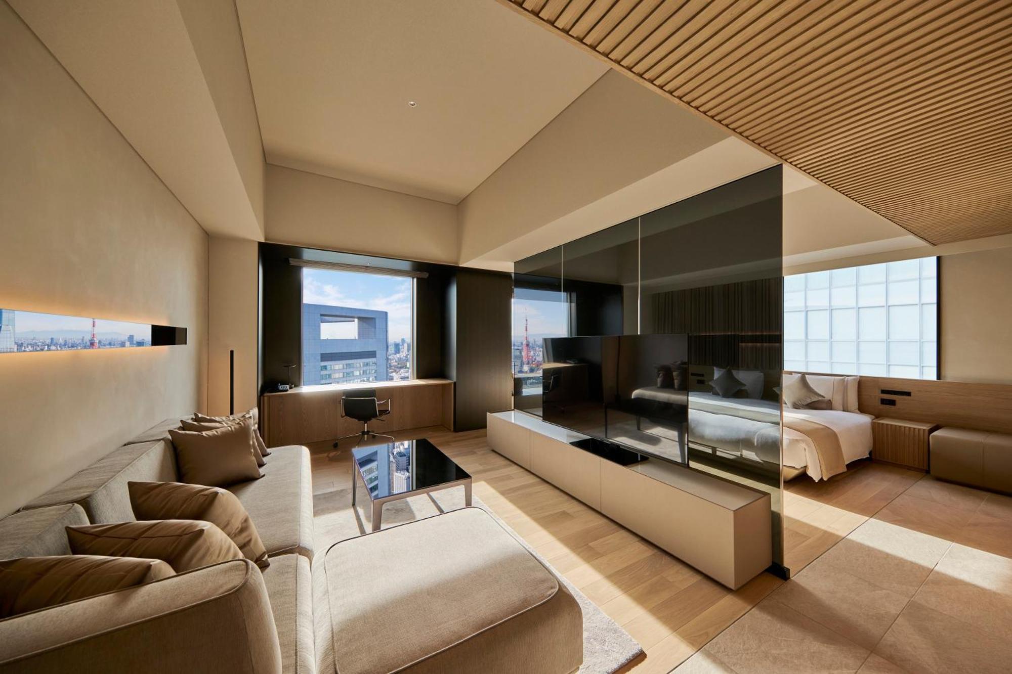 The Royal Park Hotel Iconic Tokyo Shiodome Exterior photo